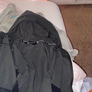 Under Armour Men's Dark Gray Performance Jacket